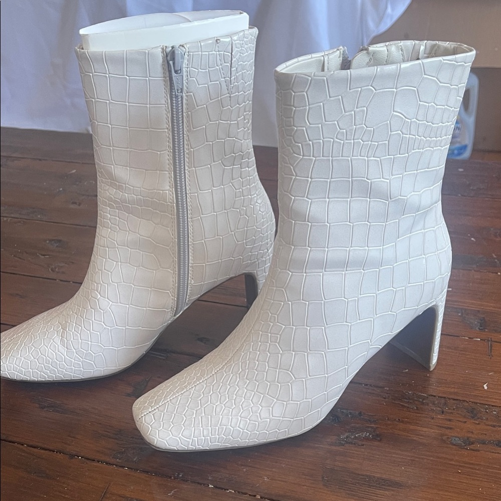 Seven Dials White Croc-Pattern Heeled Boots